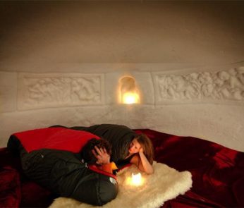 Dormire in un igloo in Svizzera