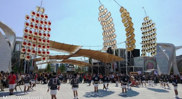 Parata Giappone Expo 2015 lanterne Akita