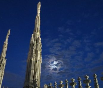 Duomo-Milano-guglie
