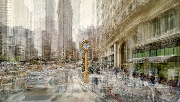 Fifth Avenue Clock © Pep Ventosa, www.lumas.com