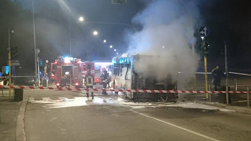 autobus atm in fiamme milano weekend 6